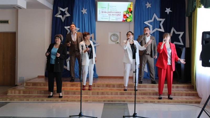 Жители Вейделевского района провели праздничный концерт ко Дню работника культуры