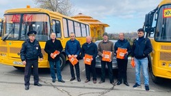 Вячеслав Гладков поделился информацией о закупке 24 школьных автобусов 