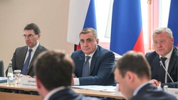 Алексей Дюмин заявил о разработке единого стандарта помощи участникам СВО