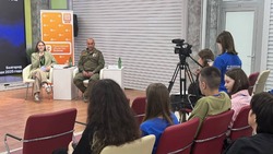 Военкор «Первого канала» Марьяна Наумова встретилась с белгородскими студентами