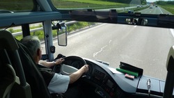 Белгородские автоинспекторы отправили на спецстоянку 740 неисправных автобусов