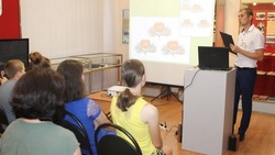 Дети посетили Вейделевский краеведческий музей в День России