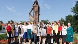 Обновлённый памятник «Родина-мать» открыт в селе Белый Колодезь Вейделевского района 2 сентября