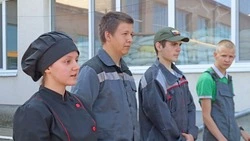 Агитбригада Вейделевского агротехнологического техникума посетила две школы района