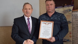 Вейделевские работники местного отделения ДОСААФ России получили награды 24 января