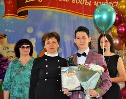 Последний звонок прозвенел в 14 школах Вейделевского района 24 мая