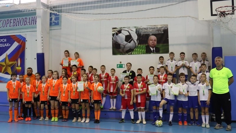 Межрайонный турнир по мини-футболу среди юношеских команд прошёл в Вейделевском ФОКе