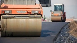Специалисты продолжили ремонт автодороги Долгое – Россошь – Потоловка в Вейделевском округе