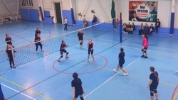 Волейболистки соревновались в Вейделевском физкультурно-оздоровительном комплексе в канун 8 Марта