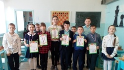 Юные шахматисты Вейделевского района выявили победителей чемпионата среди школ