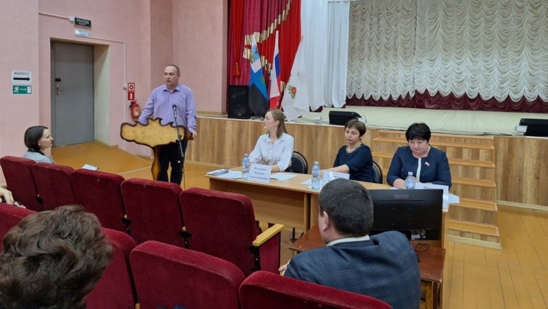 Результаты деятельности. Руководитель Вейделевского района провела встречу с малакеевцами