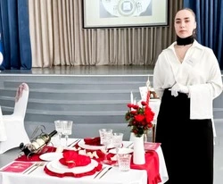 Студентка Вейделевского техникума стала призёром VI межрегионального конкурса «Официант года»
