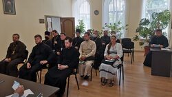 Епископ Валуйский и Алексеевский провёл встречу с кандидатами в архиерейский хор