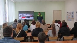 Автоинспектор провёл профилактическую беседу для студентов Вейделевского техникума