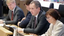 Вячеслав Гладков потребовал устранить недочёты в домах для многодетных семей до 30 апреля