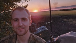 Участник СВО Илья Чухманцев теперь работает с вейделевской молодёжью