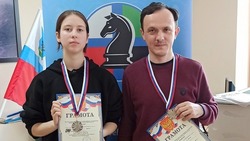 Шахматисты из Вейделевки стали призёрами блицтурнира в Алексеевке