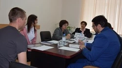 Жители Вейделевского округа обратились на приём к представителям прокуратуры