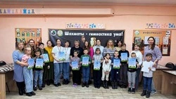 Вейделевская спортивная школа провела первый районный турнир по шашкам среди семейных команд