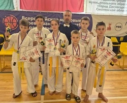 Спортсменка из Вейделевки успешно выступила на соревнованиях по киокусинкай в Смоленской области