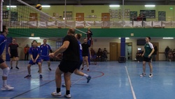 Мужские команды стали участниками любительской лиги по волейболу в Вейделевке