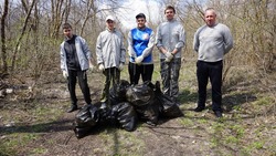 Студенты Вейделевского техникума ликвидировали стихийную свалку мусора в райцентре
