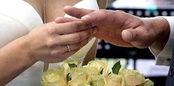 Сотрудники Вейделевского ЗАГСа поздравили супругов со значимыми свадебными юбилеями