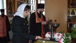 Благодатный огонь доставлен в храм Покрова Пресвятой Богородицы в Вейделевке 12 апреля