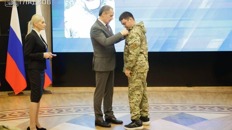 Вячеслав Гладков – о вручении государственных и региональных наград 88 бойцам самообороны