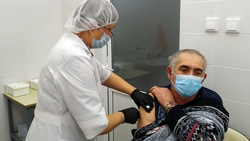 Работники Вейделевской больницы подвели итоги вакцинации от коронавируса на 13 октября