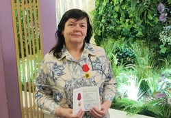 Учитель Вейделевской школы Наталья Зарудняя стала обладателем медали «За службу образованию»