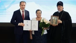 Социальный работник из Вейделевского района получила премию имени Павла Бедненко