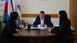 Глава администрации Вейделевского района провёл приём граждан 24 мая