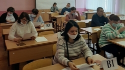 Родители выпускников школ Вейделевского района выполнили задания ЕГЭ по русскому языку