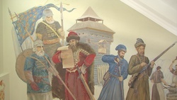 Живописец Георгий Новиков украсил стены белгородского музея уникальной росписью