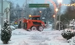 Около 40 единиц спецтехники вышло на расчистку дорог в Вейделевском районе после первого снегопада