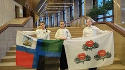 Александра Краснопёрова и Анастасия Тарасова — стипендиаты главы муниципалитета